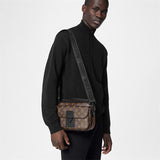  everyday bag interior and compartment view 15