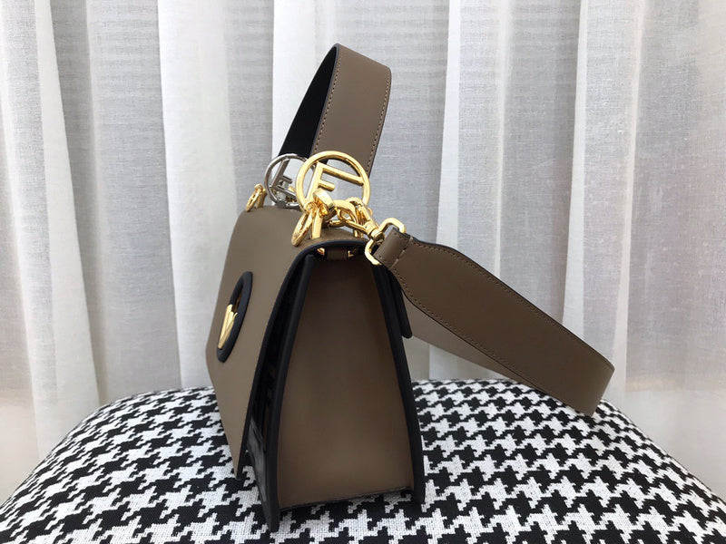 Ziva's Charm handbag – product shot (25cm*11cm*9cm)