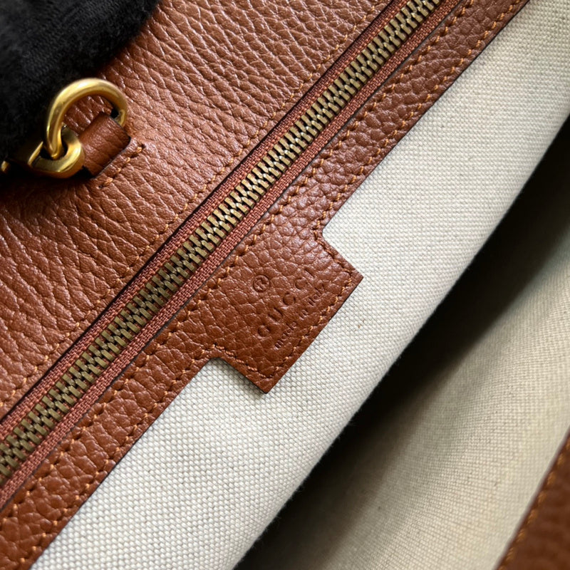 Side profile of chic classic women's handbag – women's everyday handbag