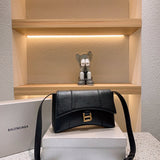 Ziva's Charm handbag – detail view (one versatile size)