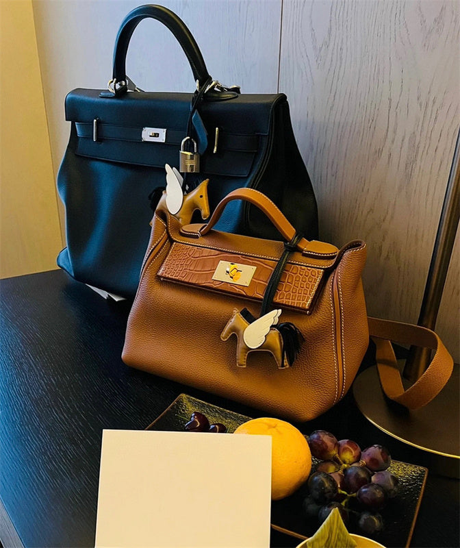  Structured structured bag front view 7