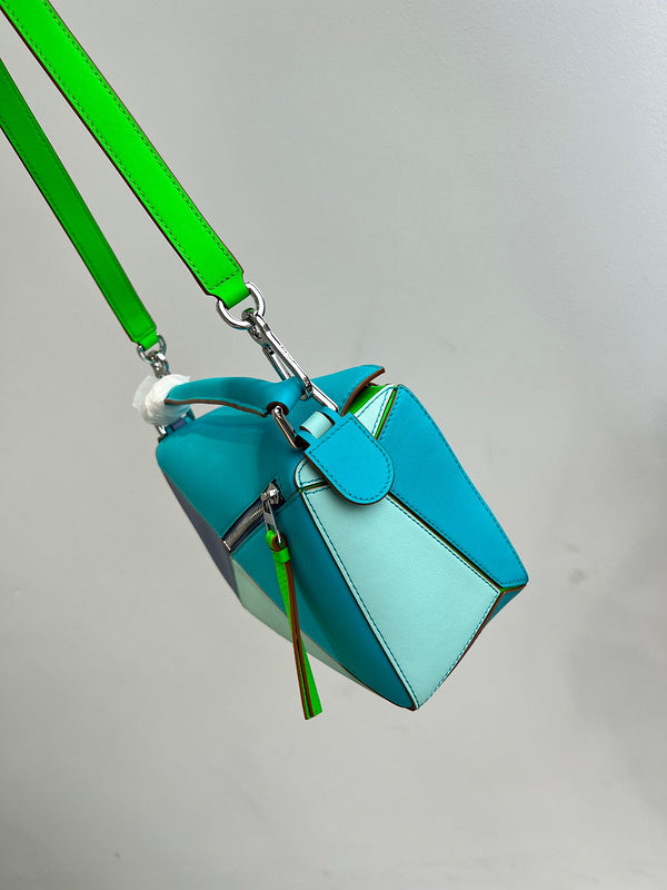 Ziva's Charm handbag – back view (24cm*16.5cm*10.5cm)