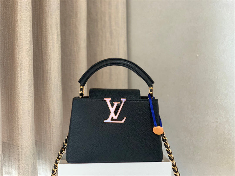  graceful everyday bag detail view showing craftsmanship 20