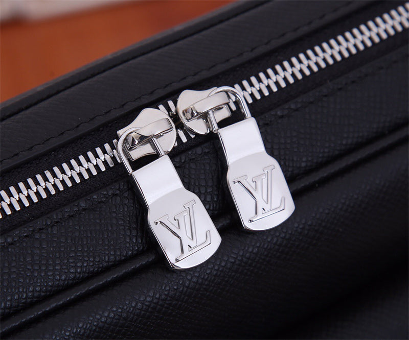  top-handle bag close-up of hardware and finish