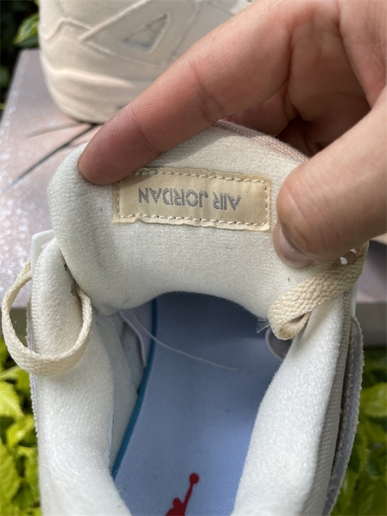 Nike Men's & Women's Premium Low-Top Trainers — Style 241 interior view