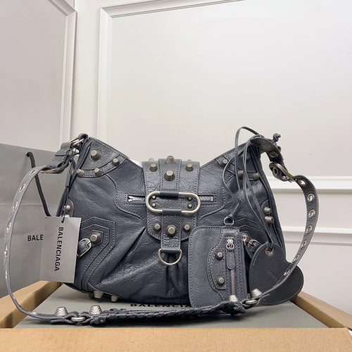 Zivas Charm Refined Structure Fashion Handbag (Timeless Wardrobe Addition) – Front View 2