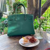  handbag interior and compartment view