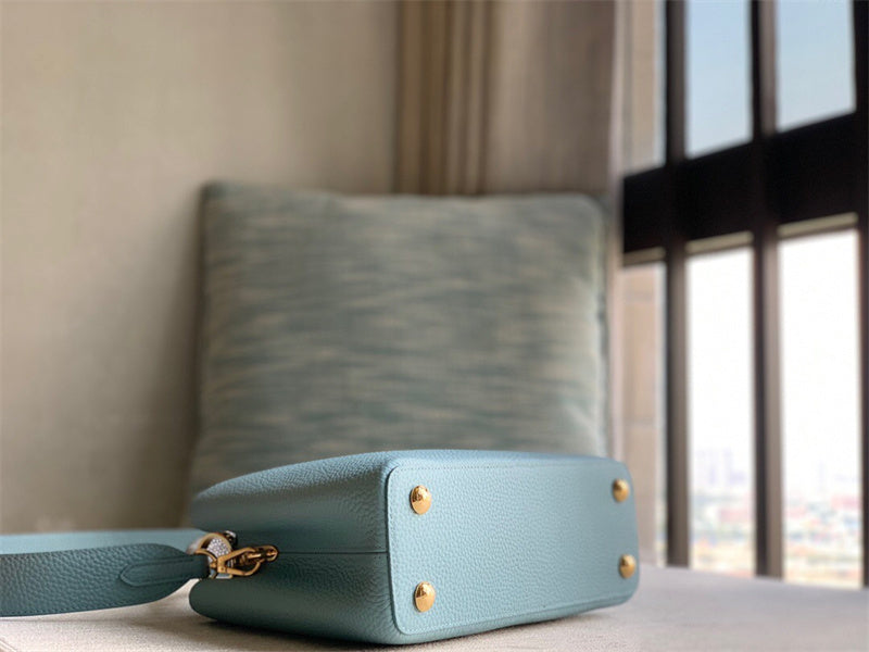  carryall bag interior and compartment view 21