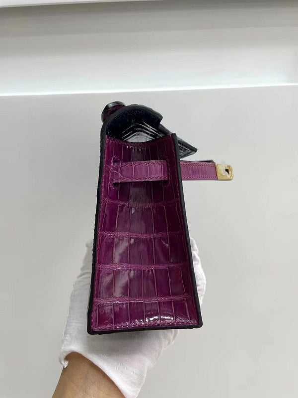 Smart bag shown from front angle