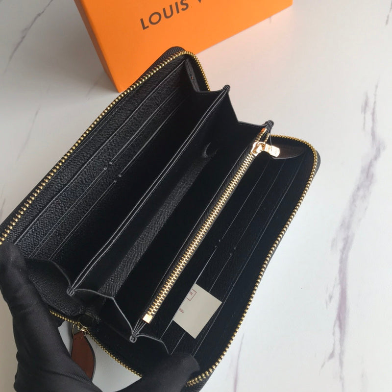 Close-up detail of chic statement women's handbag – women's luxury accessory