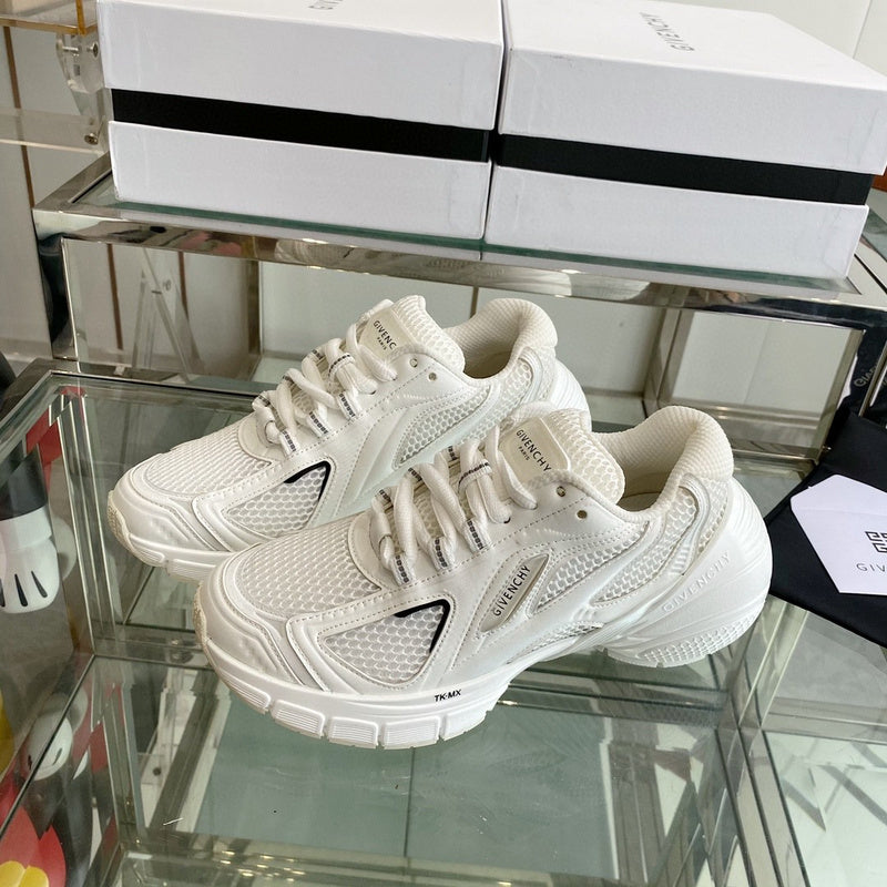 Givenchy shoes Style 132 - packaging and accessories