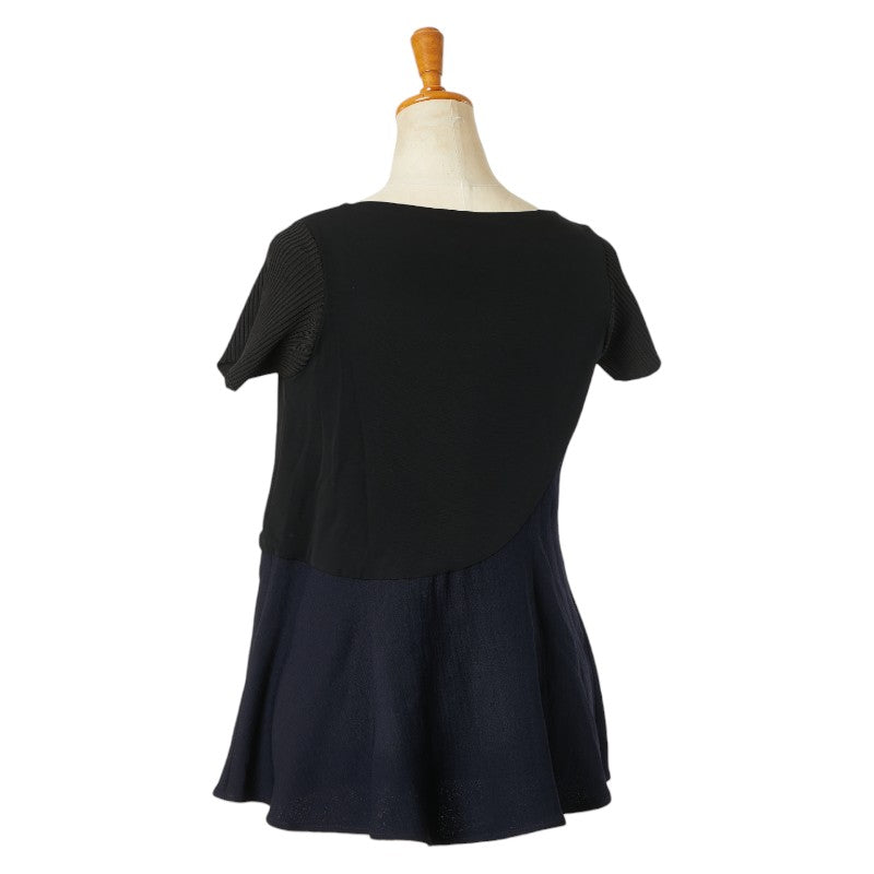 Solvorys elegant leather Dress side view