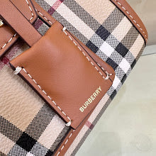 New Designer Monogram Crossbody - Luxury Women's Premium Fashion Bag - NM5821