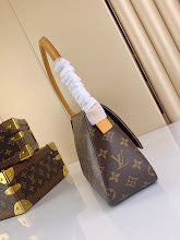 Premium Signature Shoulder Bag - Chic Women's Luxury Designer - NM4331