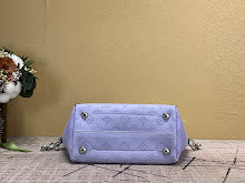 Chic Women's Shoulder Handbag - Luxury Premium Designer Style - NM5142