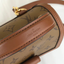 Premium Structured Satchel - Chic Women's Luxury Designer Handbag - NM5055