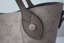Luxury Large Tote Bag - Women's Premium Designer Fashion Handbag - NM4251