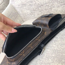 Chic Women's Designer Tote - Luxury Premium Handbag Style - NM5012