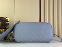 Premium Women's Crossbody Bag - Luxury Designer Fashion Accessory - NM4933