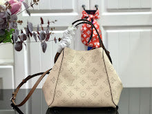 Premium Structured Satchel - Chic Women's Luxury Designer Handbag - NM4250