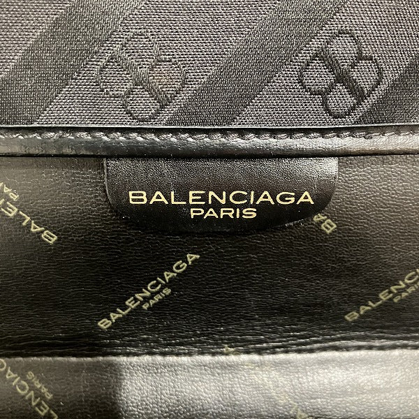 Morvorox elegant leather Luxury Bag interior detail
