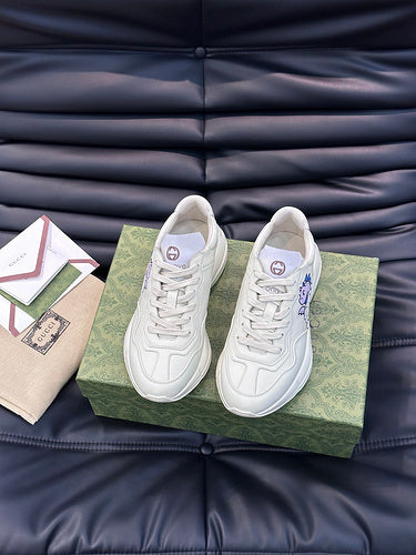 Gucci classic monochrome luxury sneakers view 11 everyday casual design