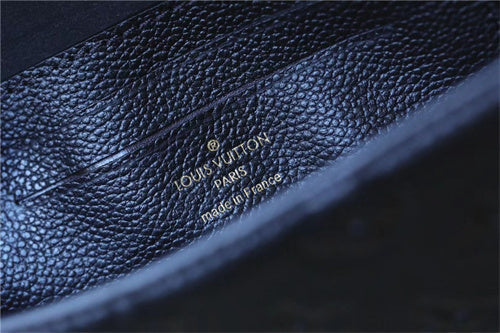  Refined crossbody bag carried on shoulder 10