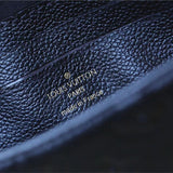  Refined crossbody bag carried on shoulder 10