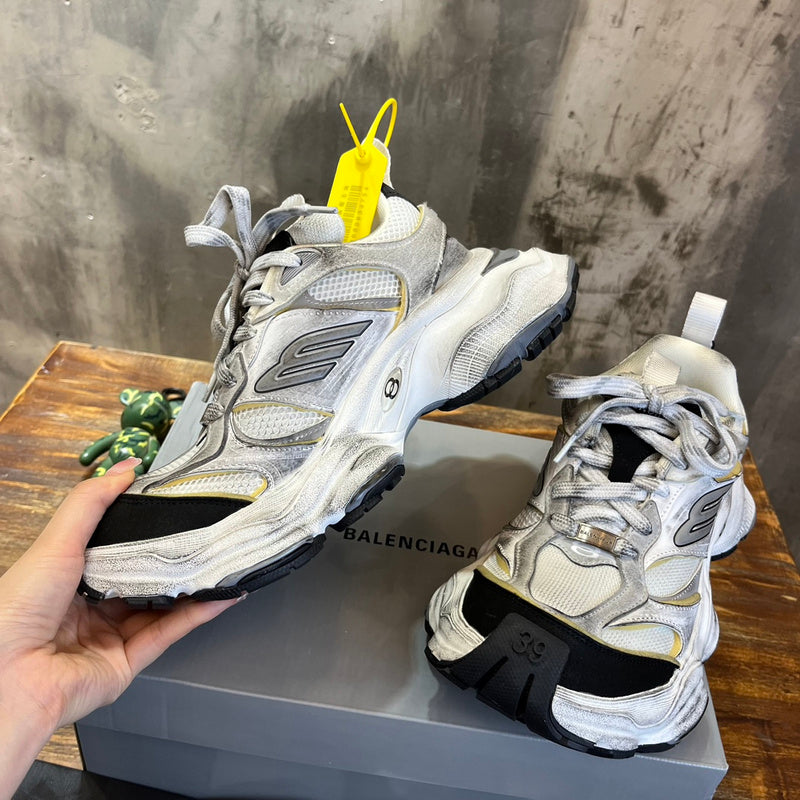 Balenciaga shoes Style 070 - packaging and accessories