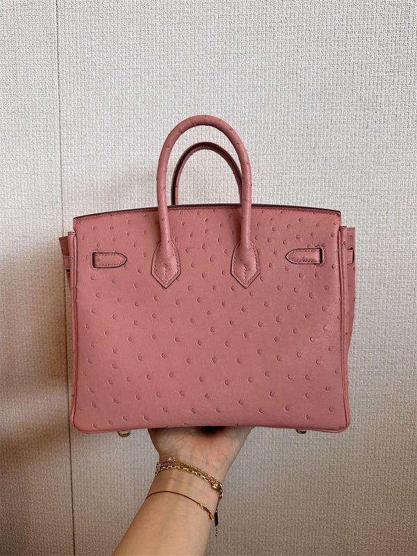  Effortless tote bag front view 13