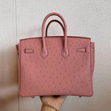  Effortless tote bag front view 13