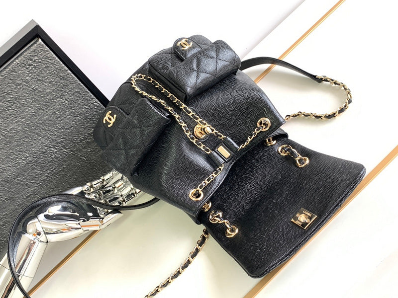Ziva's Charm handbag – product shot (one versatile size)