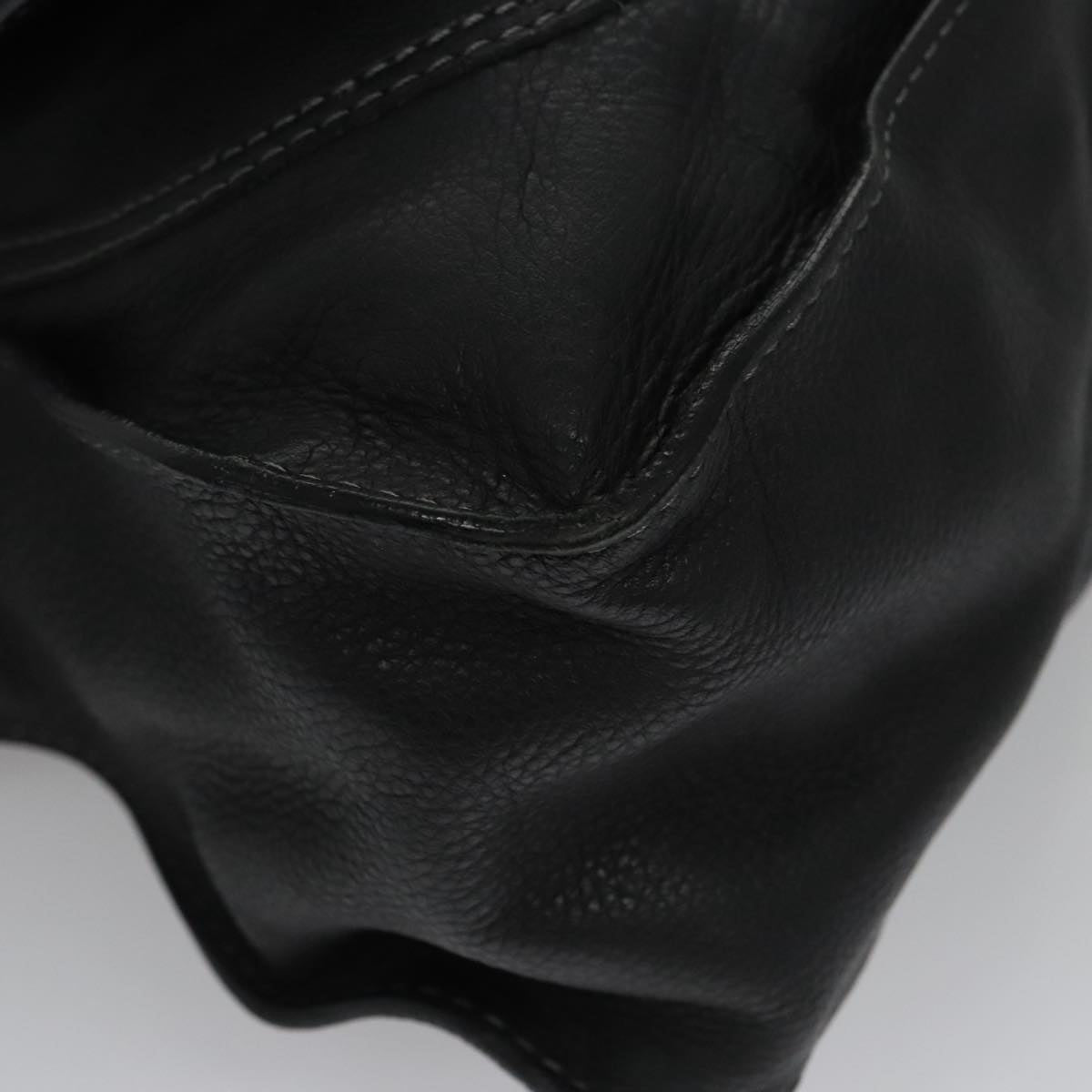 Brisolux elegant leather Handbag close-up detail