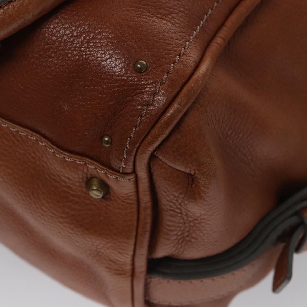 Novastra elegant leather Shoulder Bag angled view