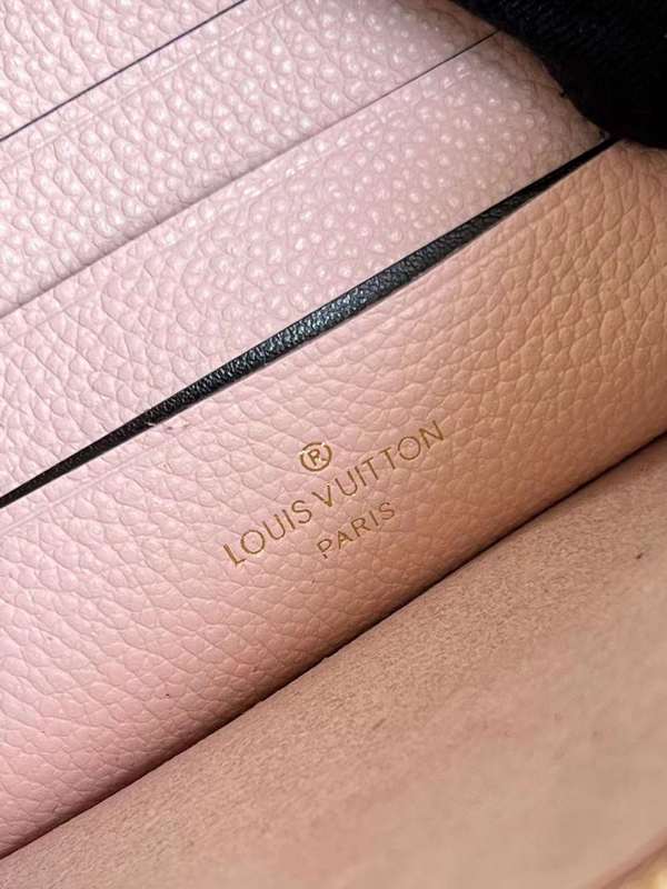 Front view of structured chic women's handbag – women's premium purse