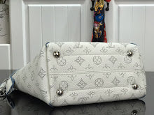 Chic Designer Tote Handbag - Luxury Premium Women's Fashion Bag - NM4254