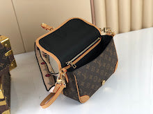 Designer Iconic Tote Handbag - Premium Luxury Women's Fashion - NM4812