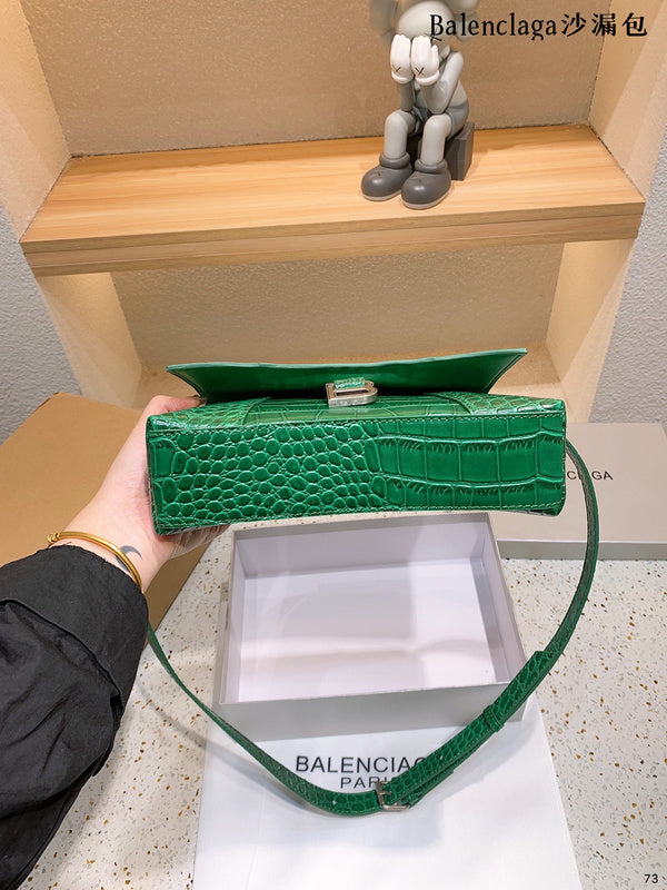 Ziva's Charm handbag – interior view (one versatile size)