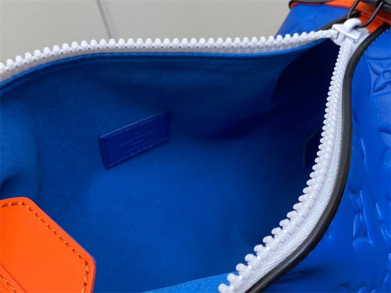  crossbody bag interior and compartment view 9