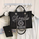  women's handbag, spacious design, view 2