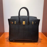 Everyday-Ready handbag styled for everyday wear