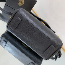 Chic Women's Designer Tote - Luxury Premium Handbag Style - NM3104