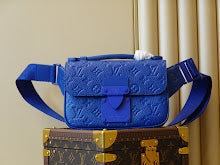 Designer Heritage Crossbody Bag - Premium Luxury Women's Fashion - NM5103