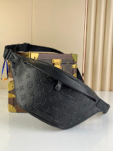 Luxury Structured Shoulder Bag - Women's Premium Designer Fashion - NM4786