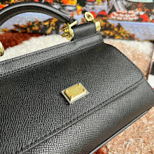 Premium Signature Shoulder Bag - Chic Women's Luxury Designer - NM6758