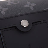  structured bag close-up of hardware and finish