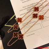 Angled view of Van Cleef & Arpels unisex jewelry piece