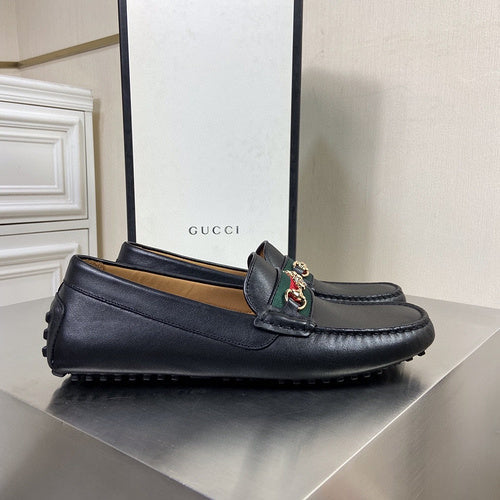 Gucci two-tone luxury sneakers view 11 breathable knit upper
