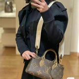  structured bag interior and compartment view 33