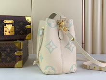 Luxury Monogram Shoulder Bag - Women's Elegant Designer Fashion - NM4976